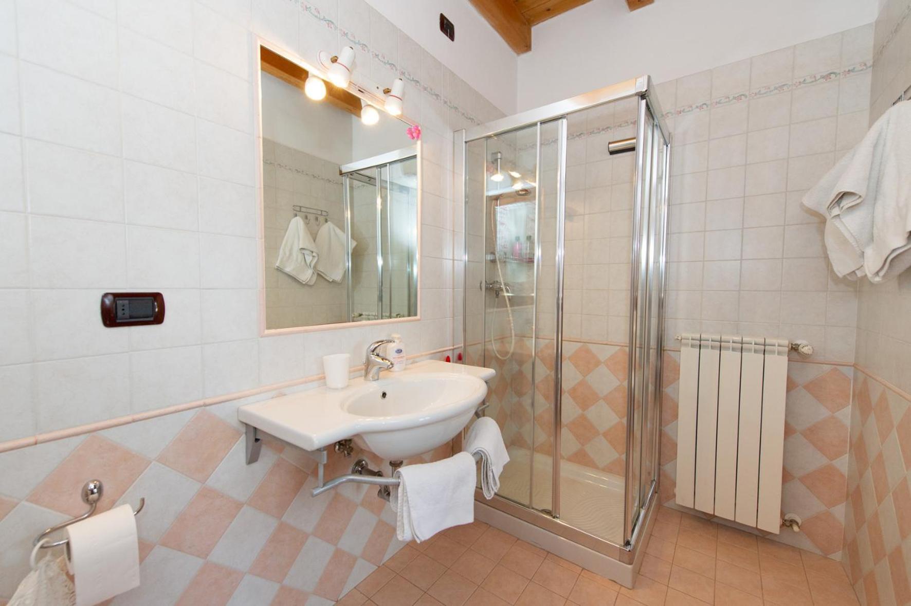 Medea Agriturismo Lis Rosis מראה חיצוני תמונה