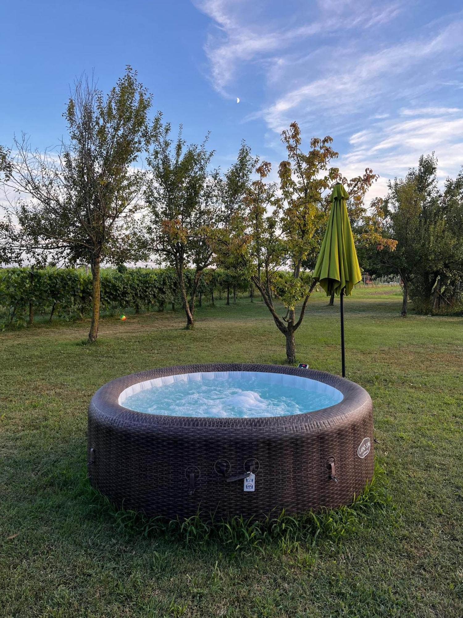 Medea Agriturismo Lis Rosis מראה חיצוני תמונה