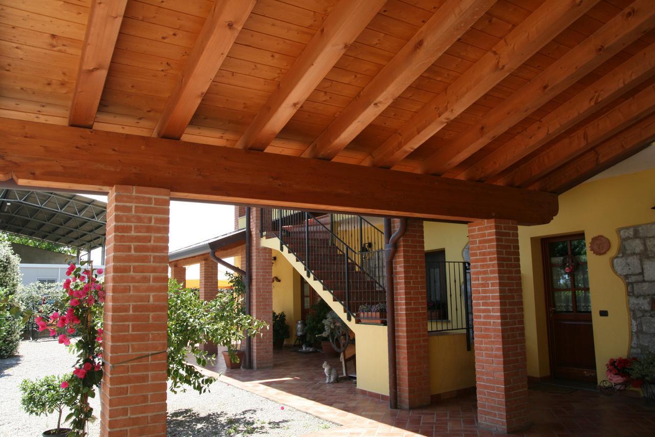 Medea Agriturismo Lis Rosis מראה חיצוני תמונה